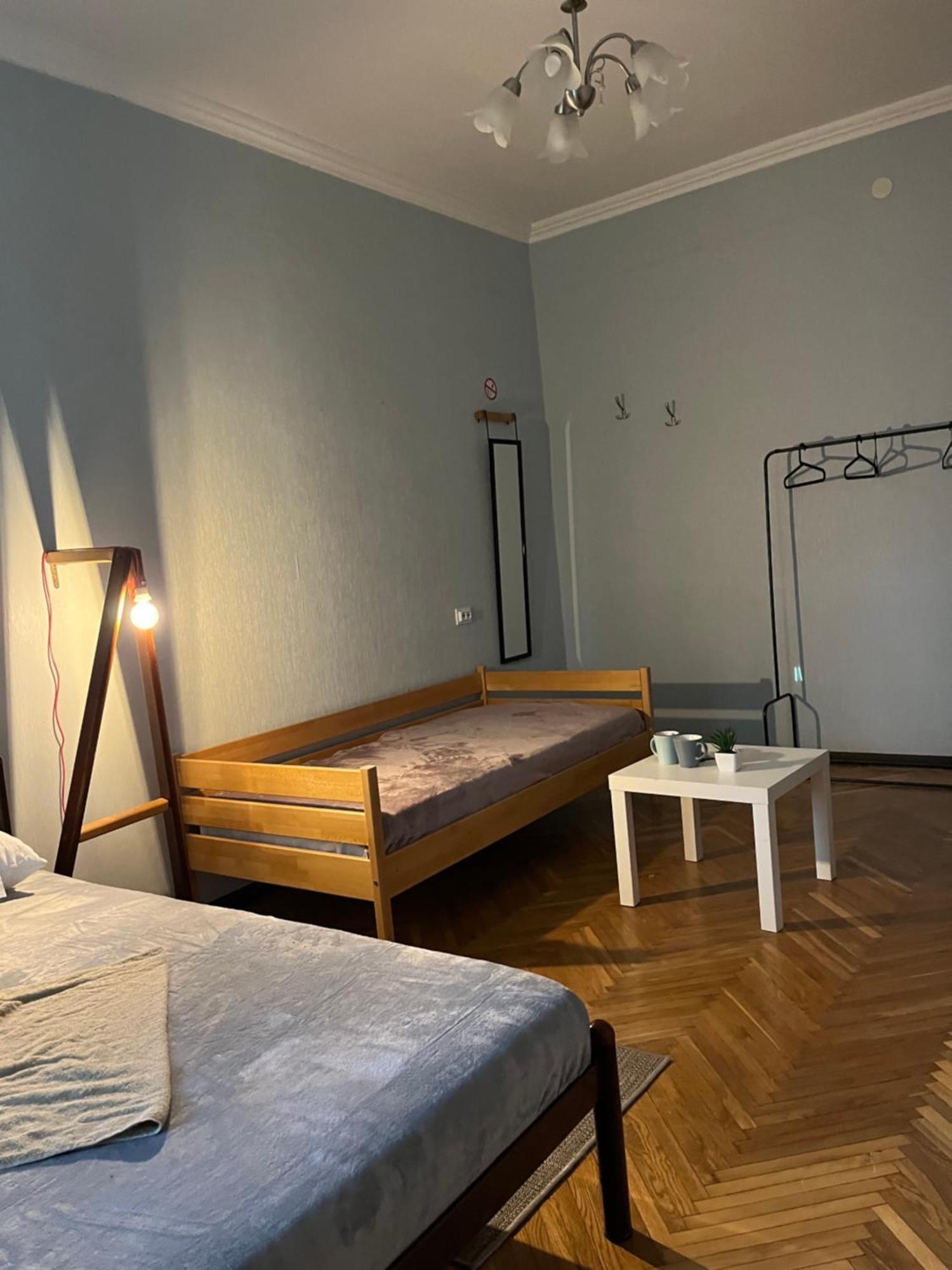 Ararat-Klovskaya Hostel-Apartments Kiev Extérieur photo