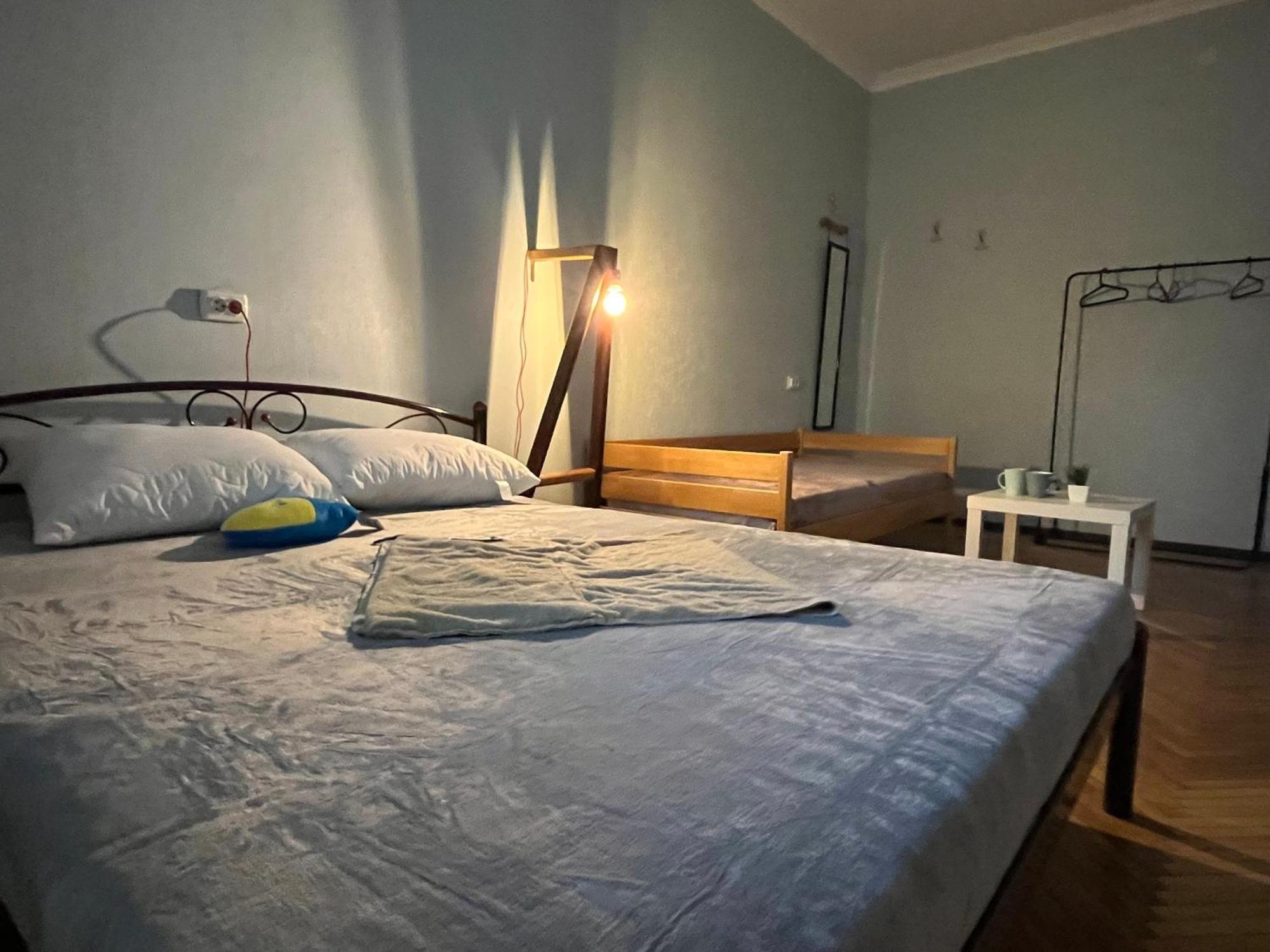 Ararat-Klovskaya Hostel-Apartments Kiev Extérieur photo