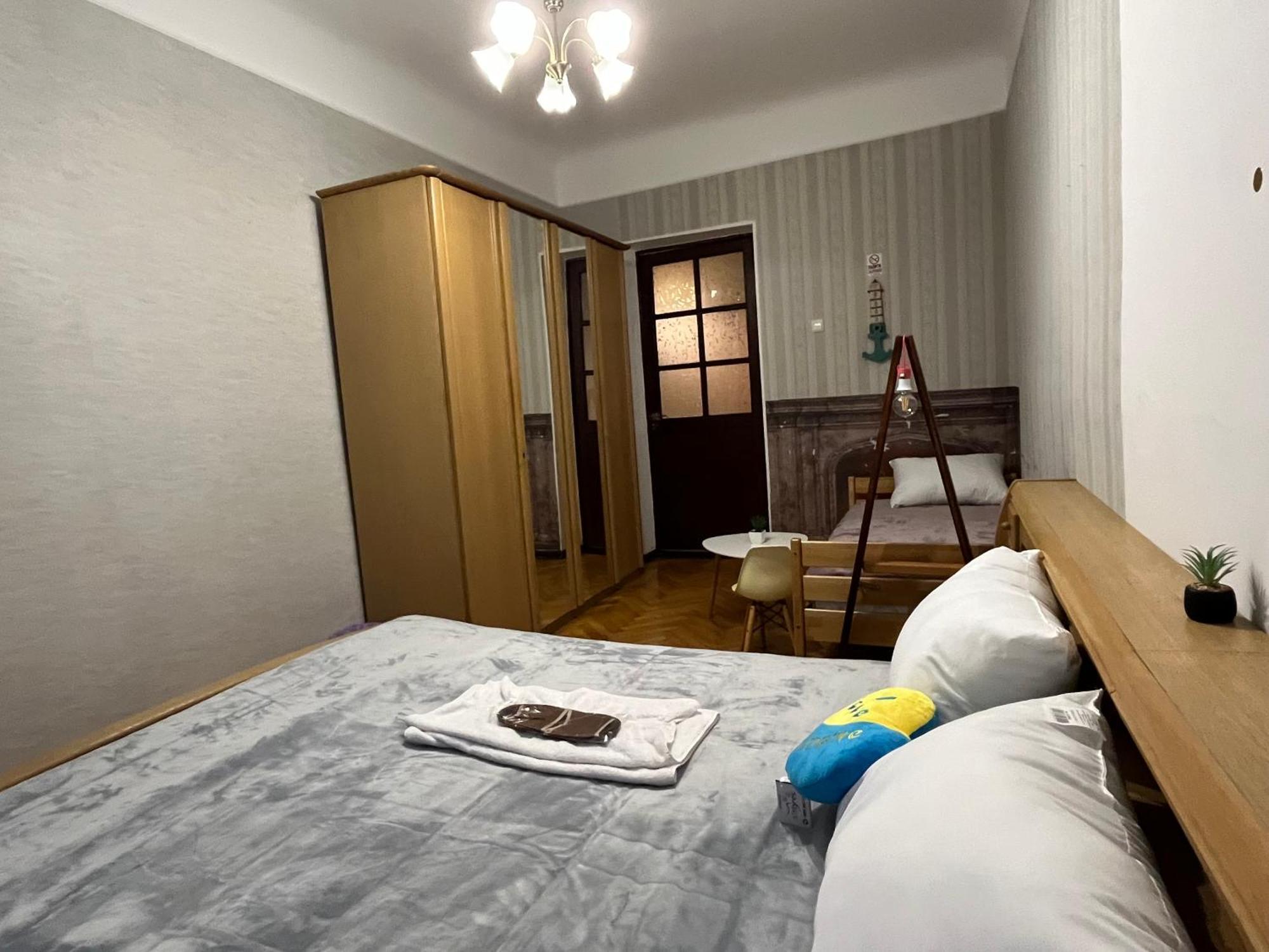 Ararat-Klovskaya Hostel-Apartments Kiev Extérieur photo