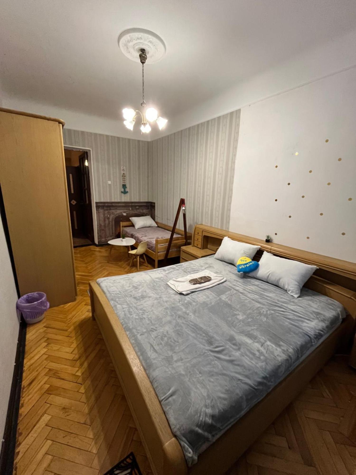Ararat-Klovskaya Hostel-Apartments Kiev Extérieur photo