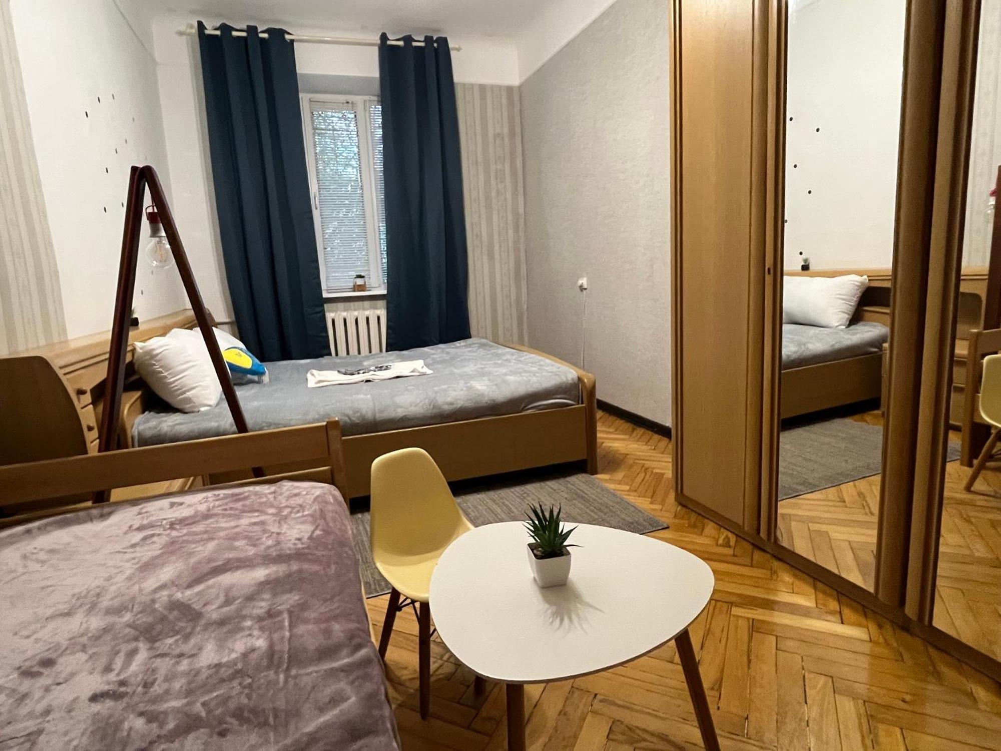 Ararat-Klovskaya Hostel-Apartments Kiev Extérieur photo